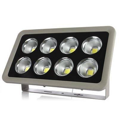 Lumini LED calde